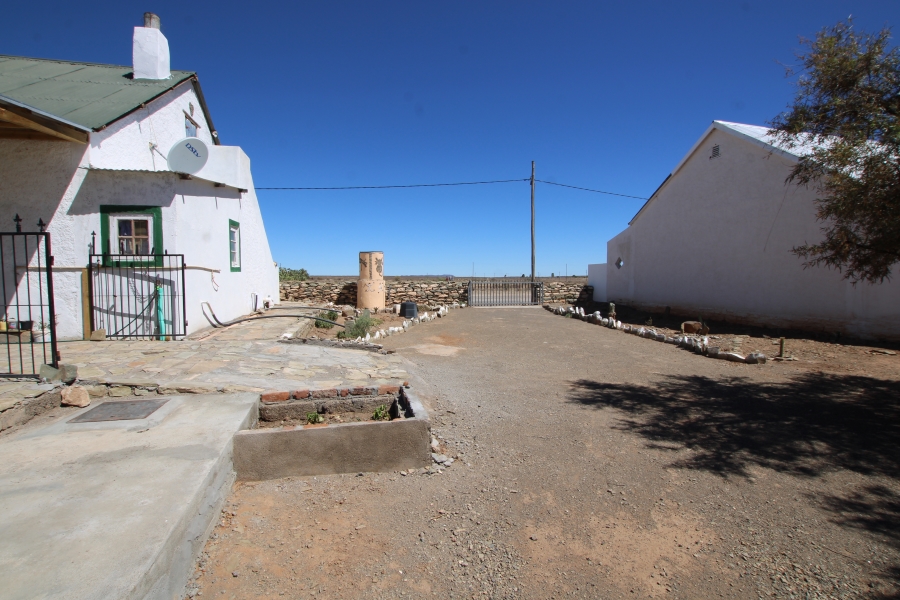 2 Bedroom Property for Sale in Fraserburg Northern Cape